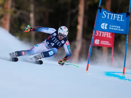 Henrik Kristoffersen počas obrovského slalomu mužov v americkom Copper Mountain.