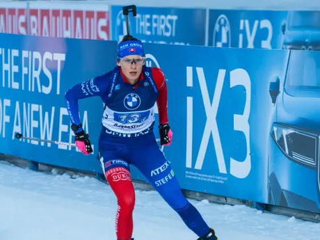 Zuzana Remeňová počas štafety žien vo švédskom Östersunde.