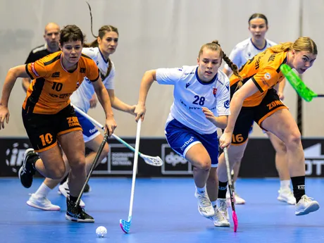 Zľava Merle Eppinková (Holandsko), Sophia Sabolová (Slovensko) a Jasmine van der Veenová (Holandsko) 