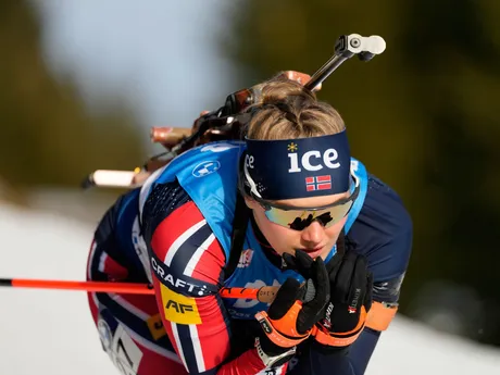 Marit Oeygardová počas šprintu v rakúskom Hochfilzene.
