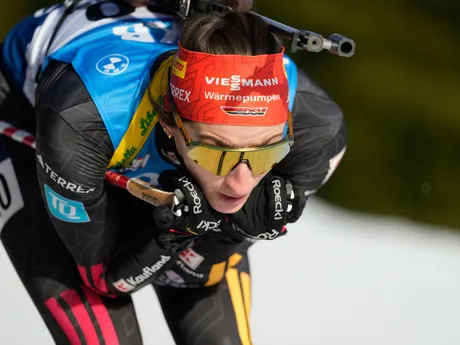 Vanessa Voigtová počas šprintu v rakúskom Hochfilzene.