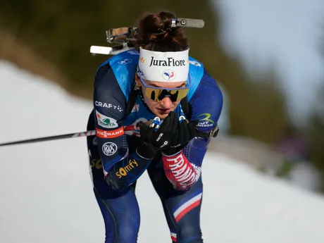 Lou Jeanmonnotová počas šprintu v rakúskom Hochfilzene.