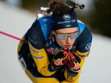 Hanna Oebergová počas šprintu v rakúskom Hochfilzene.