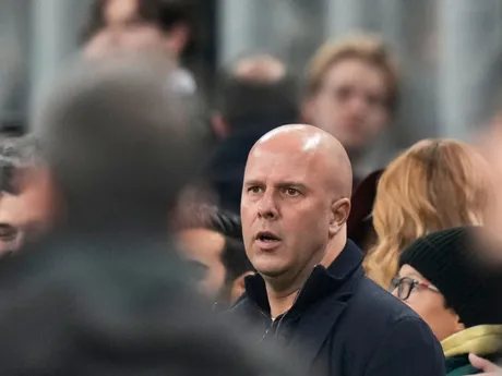 Arne Slot v zápase 6. kola ligovej fázy Ligy majstrov Inter Miláno - Liverpool.