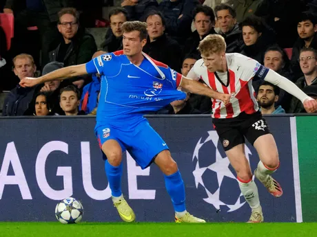 Momenty zo 6. kola hlavnej fázy Ligy majstrov medzi PSV Eindhoven a Atlético Madrid.