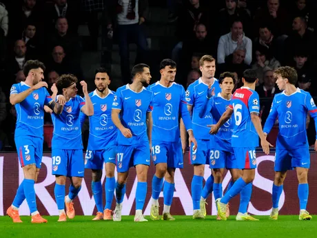 Momenty zo 6. kola hlavnej fázy Ligy majstrov medzi PSV Eindhoven a Atlético Madrid.