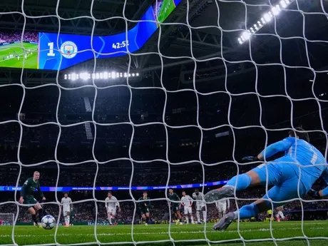 Erling Haaland počas zápasu 6. kola hlavnej fázy Ligy majstrov medzi Realom Madrid a Manchestrom City.