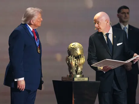 Donald Trump a Gianni Infantino počas žrebu základných skupín MS vo futbale 2026