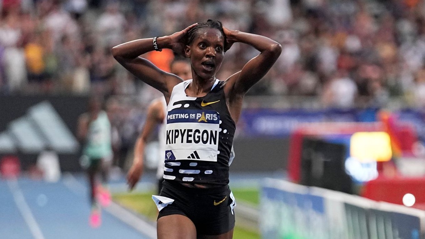 Kenská atlétka Faith Kipyegonová prekonala v Paríži svetový rekord na 5000 m.