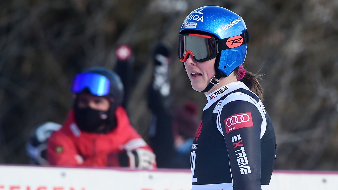 Slovenská lyžiarka Petra Vlhová po zjazde v Crans Montane.
