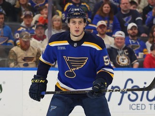 Dalibor Dvorský v drese St. Louis Blues. 
