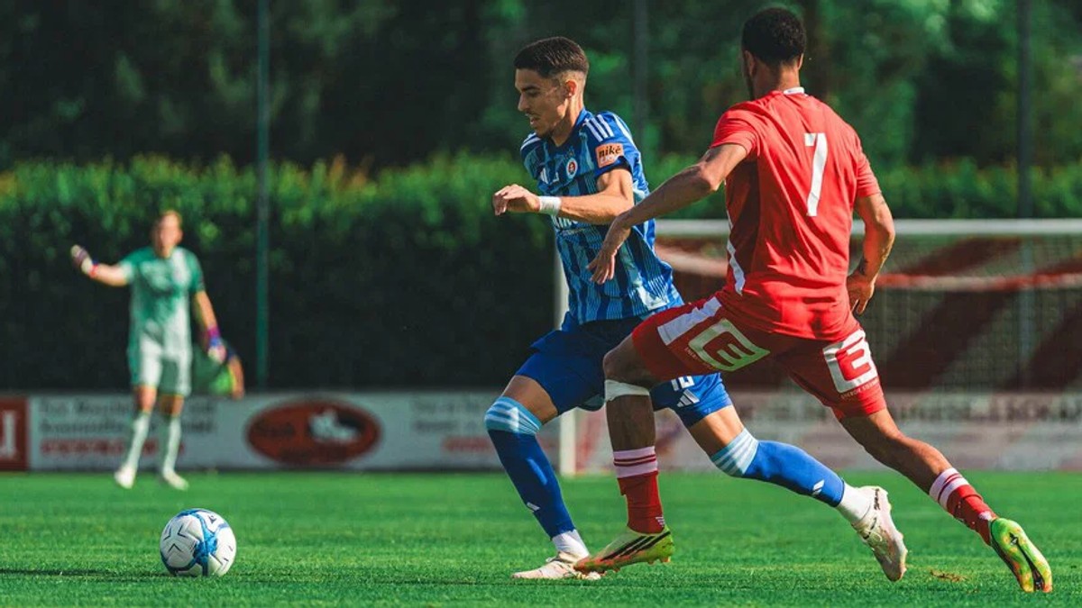 Momentka zo zápasu Grazer AK - ŠK Slovan Bratislava