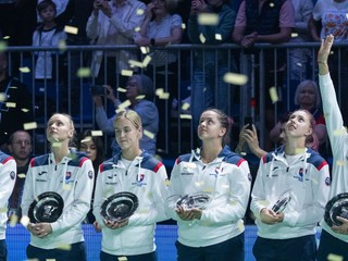 Slovenské tenistky po finálovom dueli Slovensko - Taliansko na finálovom turnaji Pohára Billie-Jean Kingovej