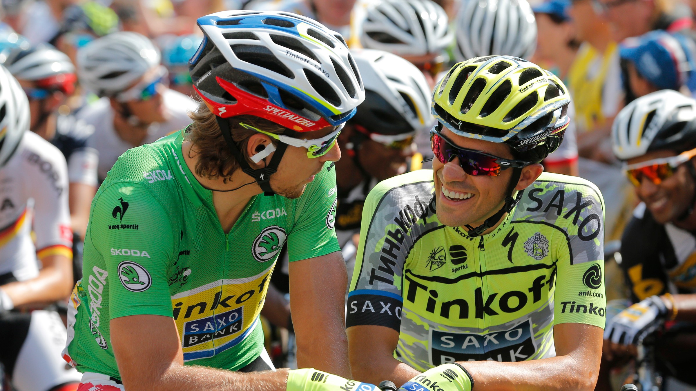 Cyklisti tímu Tinkoff - Saxo, zľava Peter Sagan a Alberto Contador.
