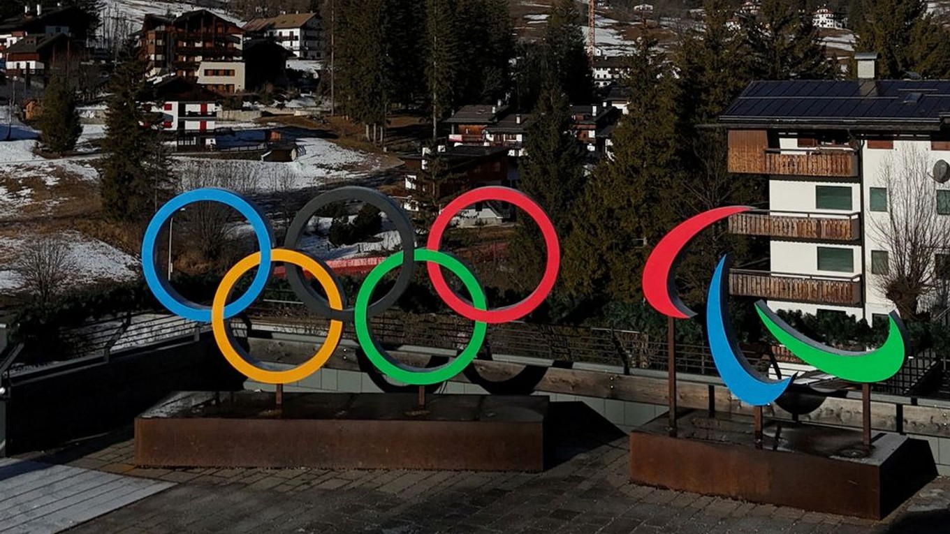 Olympijské kruhy, ilustračná fotografia. 