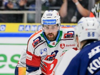 Peter Čerešňák v drese Pardubíc. 