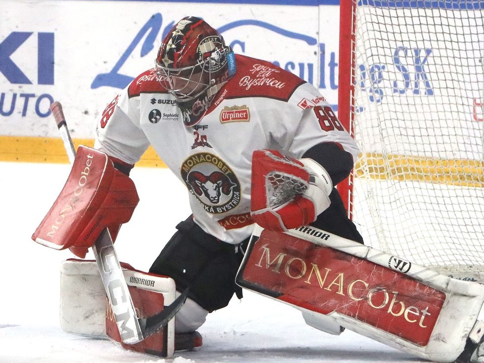 Na snímke brankár Banskej Bystrice Eugen Rabčan počas 26. kola hokejovej Tipsport ligy.