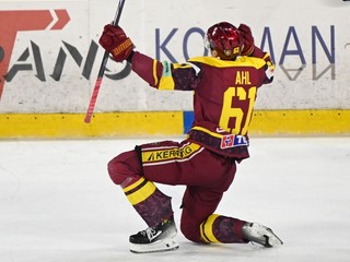 Švédsky hokejista Filip Ahl vo farbách Dukly Trenčín. 