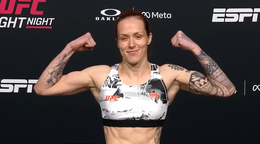 Bledá na predzápasovom vážení.