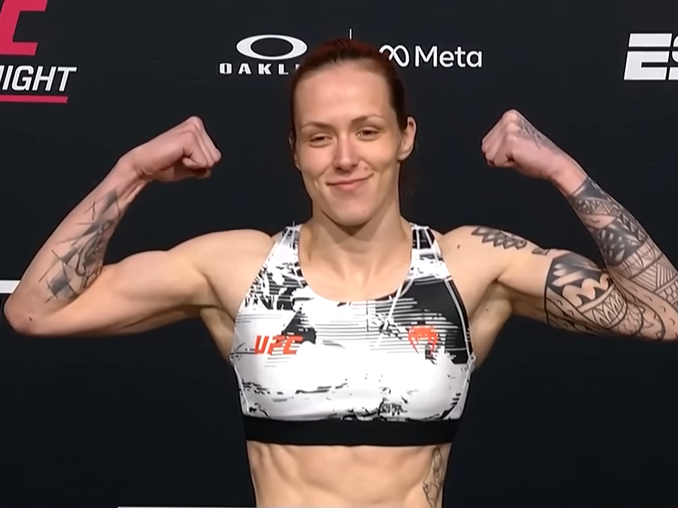 Bledá na predzápasovom vážení.