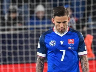 Na snímke slovenskí futbalisti Tomáš Suslov.