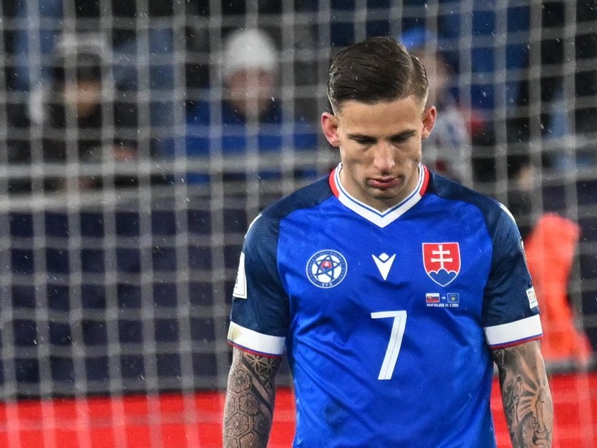 Na snímke slovenskí futbalisti Tomáš Suslov.