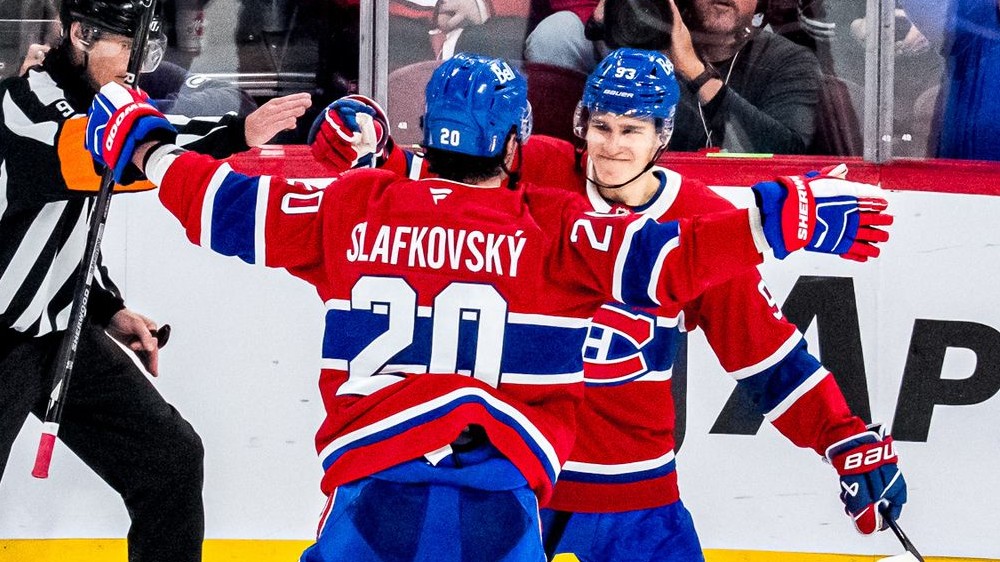 今日のNHL：JurajSlafkovskýは2得点しました。プレーオフでゴール