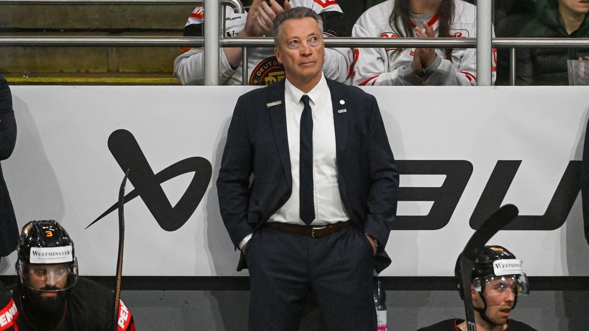 Nemci chcú hrať ako v prvej tretine proti Američanom. Francúzsko sa môže rozlúčiť s legendou