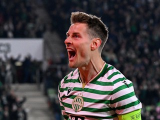 Futbalista Ferencvárosu Budapešť Kristoffer Zachariassen sa raduje z gólu v zápase 2. kola ligovej fázy Európskej ligy.