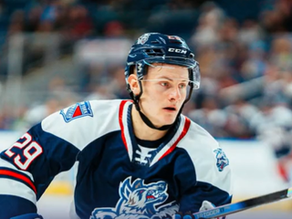 Adam Sýkora v drese Hartfordu.