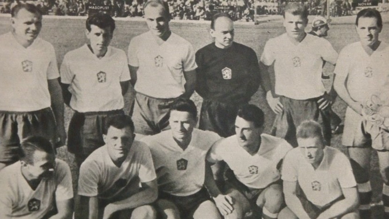 Futbalisti Československa vo finále proti Brazílii na MS 1962 v Čile. 
