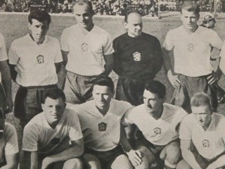 Futbalisti Československa vo finále proti Brazílii na MS 1962 v Čile. 