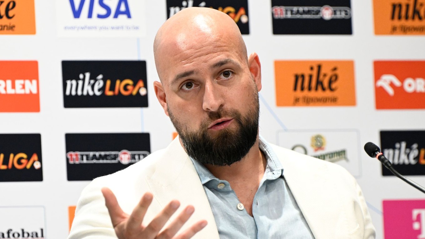 Generálny riaditeľ ŠK Slovan Bratislava Ivan Kmotrík.