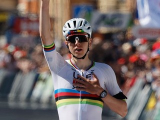 Slovinský cyklista Tadej Pogačar sa stal víťazom pretekov Liége - Bastogne - Liége 2026.