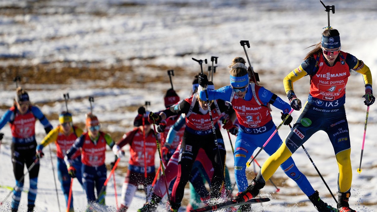 ONLINE: Štafeta mužov v Oberhofe - Svetový pohár v biatlone.