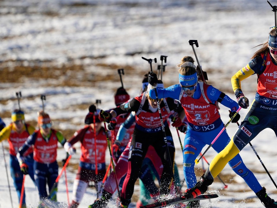 ONLINE: Štafeta mužov v Oberhofe - Svetový pohár v biatlone.