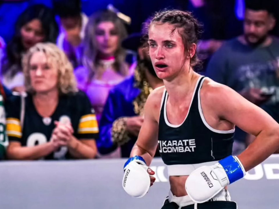 Chochlíková počas zápasu v organizácii Karate Combat.