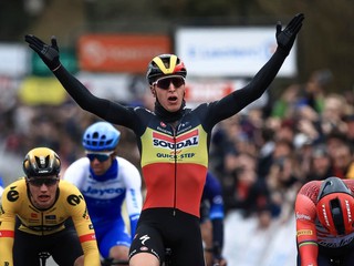 Tim Merlier vyhral 1. etapu na Paríž - Nice 2023.