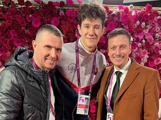 Tréner Vladimír Dvojnikov, Adam Hagara a šéf zväzu Jozef Beständig na ME v krasokorčuľovaní v Kaunase.