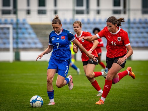 WU19 SVK-AUT-1-2-Sára-Straková