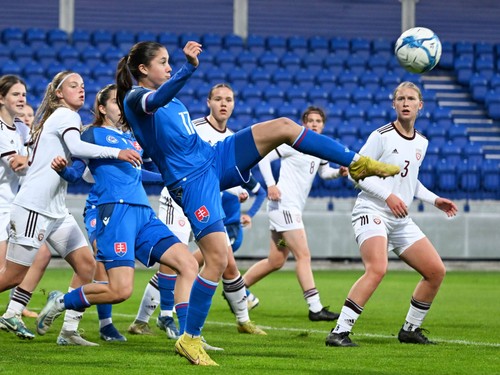 WU17-SVK-LOT-Victoria Havalec-Kvalifikácia ME 2025.JPG