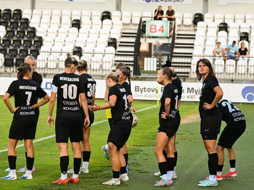 1 liga ženy Spartak Myjava.jpg