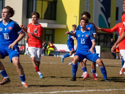250306-u15-svk-aut-4811-diego-lobos-6-alex-konecny-13.jpg