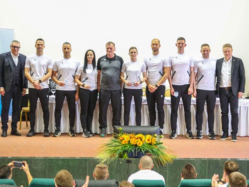 rozhodcovia FIFA 2026.jpg