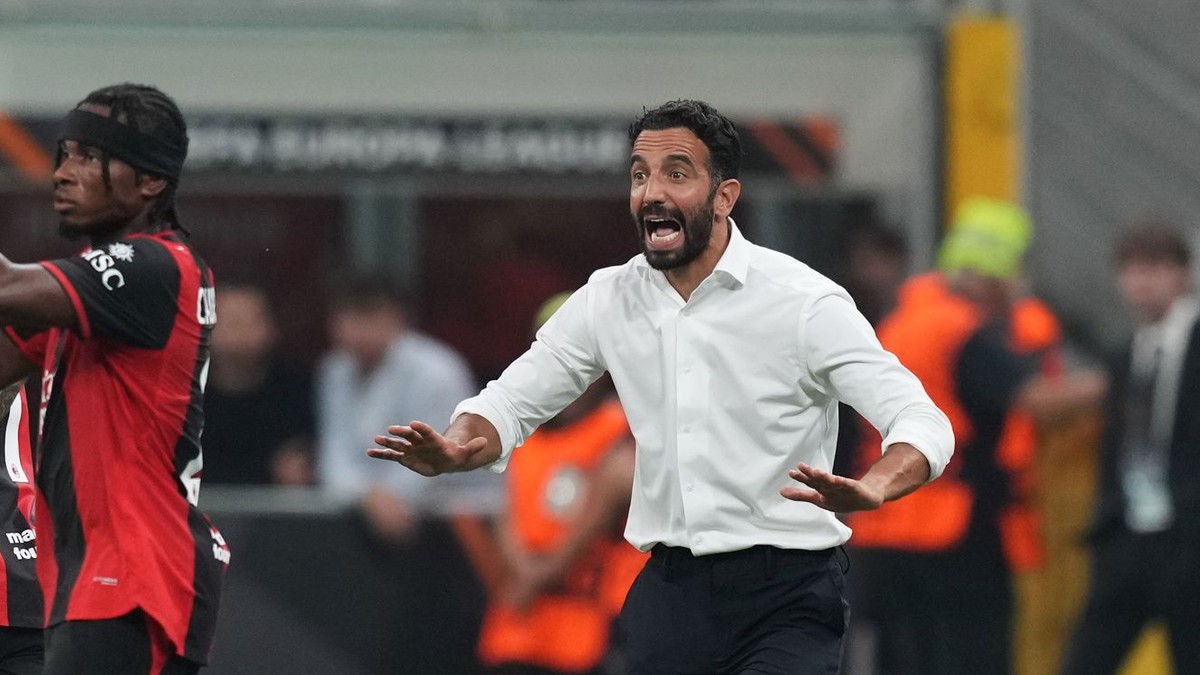 Ruben Amorim na lavičke AC Miláno.