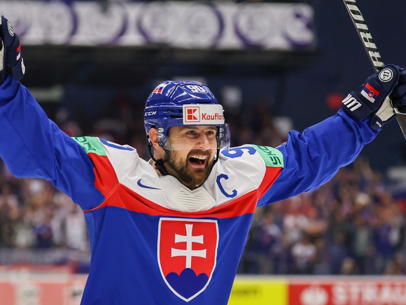 Tomáš Tatar v zápase Slovensko - USA v skupine B na MS v hokeji 2024.