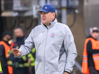 Na snímke je tréner ŠK Slovan Bratislava Vladimír Weiss starší.