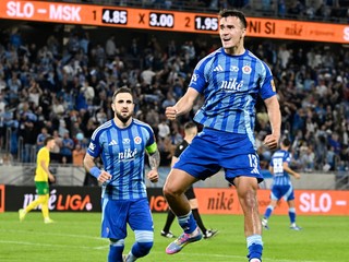 Dávid Strelec oslavuje hetrik do siete Žiliny.