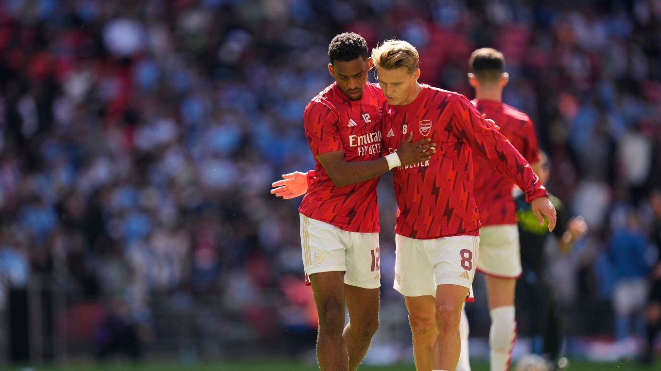 Vpravo Martin Ödegaard.