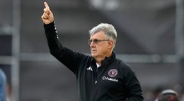 Tréner Gerardo "Tata" Martino.